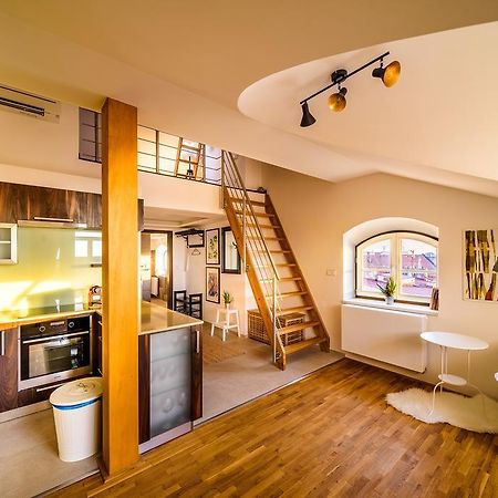 Rooftop Triplex Apartment In Centre Градец-Кралове Экстерьер фото