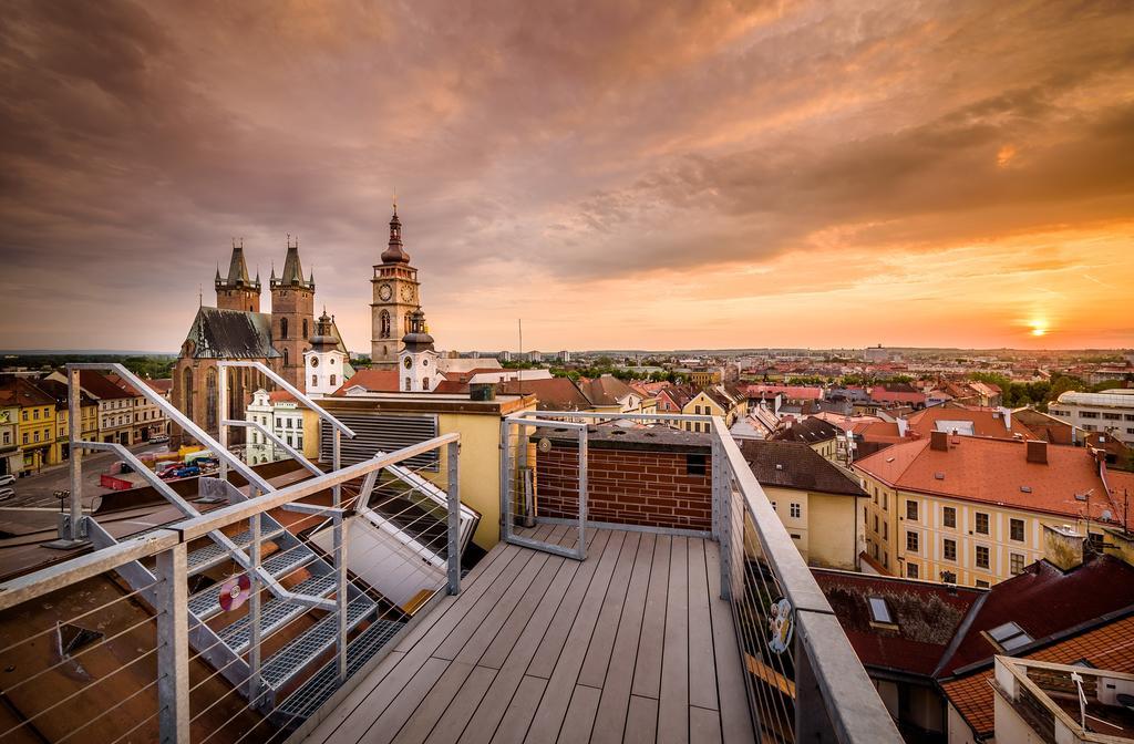 Rooftop Triplex Apartment In Centre Градец-Кралове Экстерьер фото